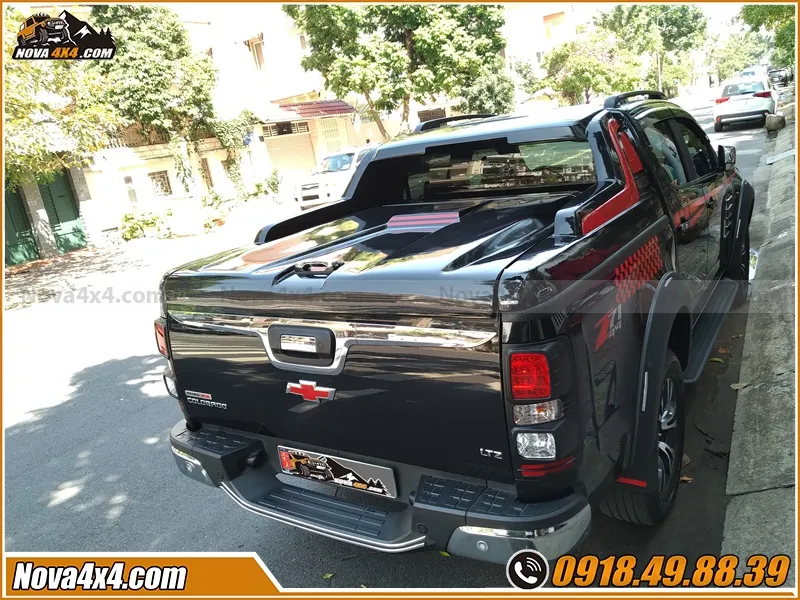 Nắp thùng thấp xe bán tải Ford Ranger Ford Raptor Colorado BT50 Dmax Navara Triton