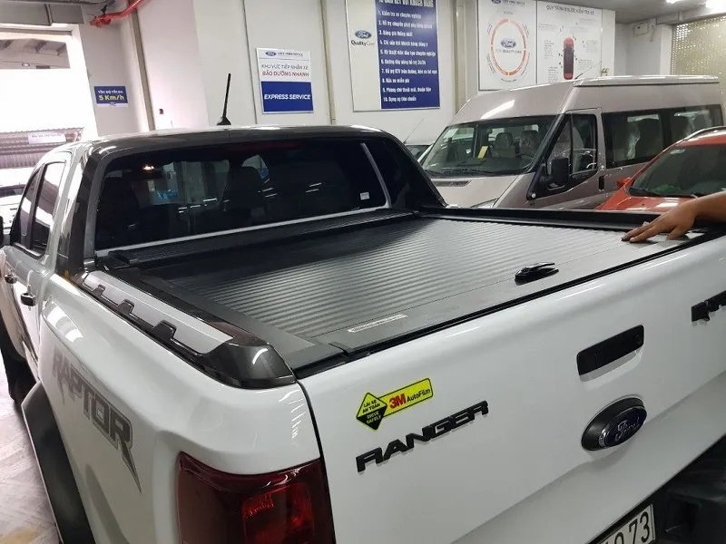 Nắp thùng cuộn nhôm cuốn cho xe bán tải Ford Ranger