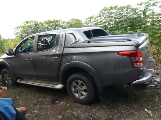 Kiểu dáng nắp thùng xe bán tải Triton thấp thể thao