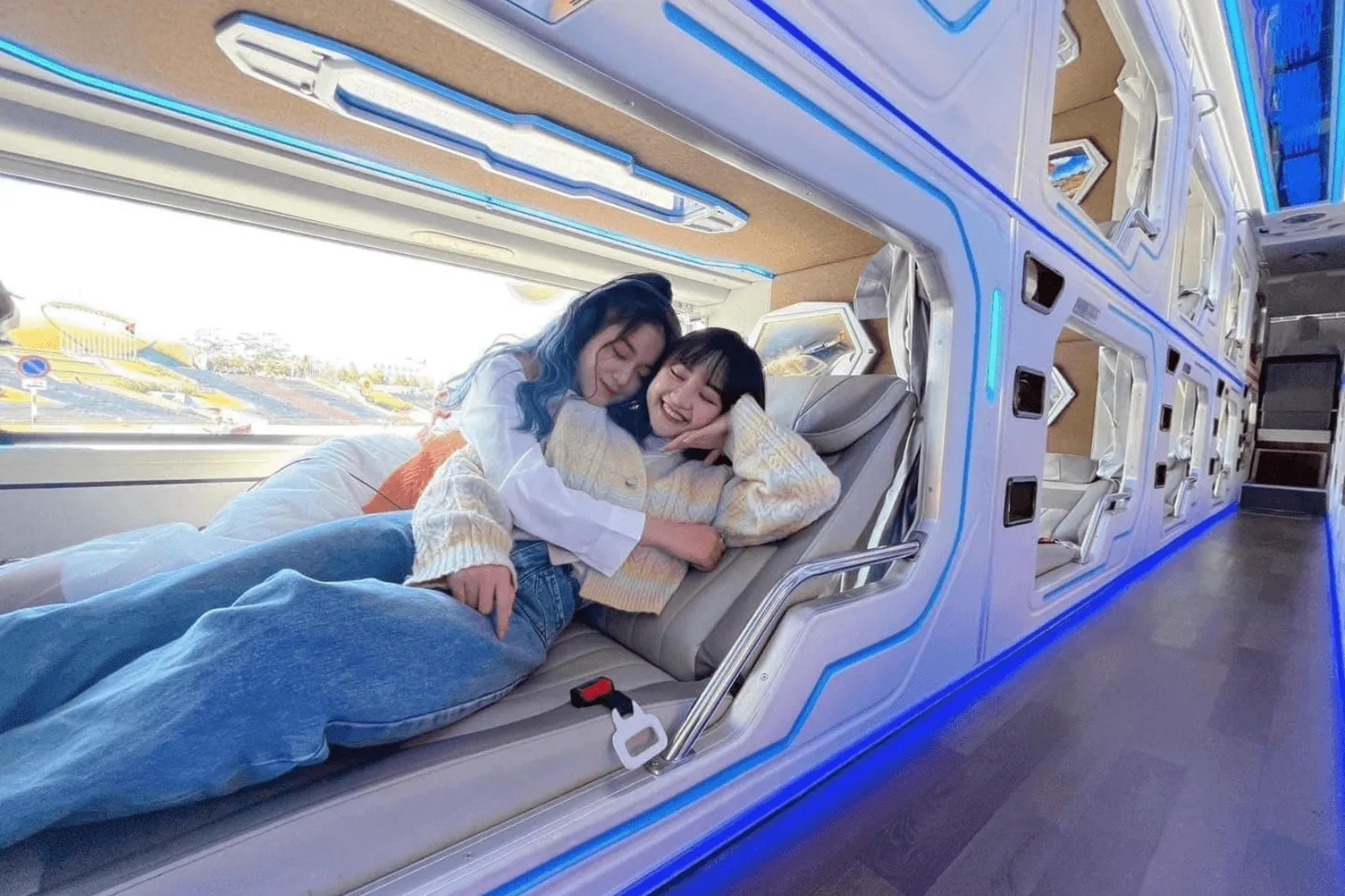 Nên chủ động đến sớm để không trễ xe