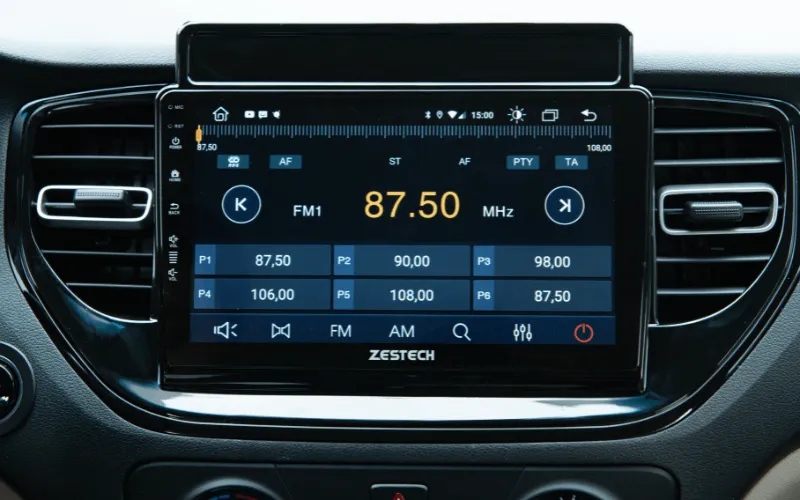 Nghe Radio và các kênh giải trí khác trên màn hình ô tô Zestech