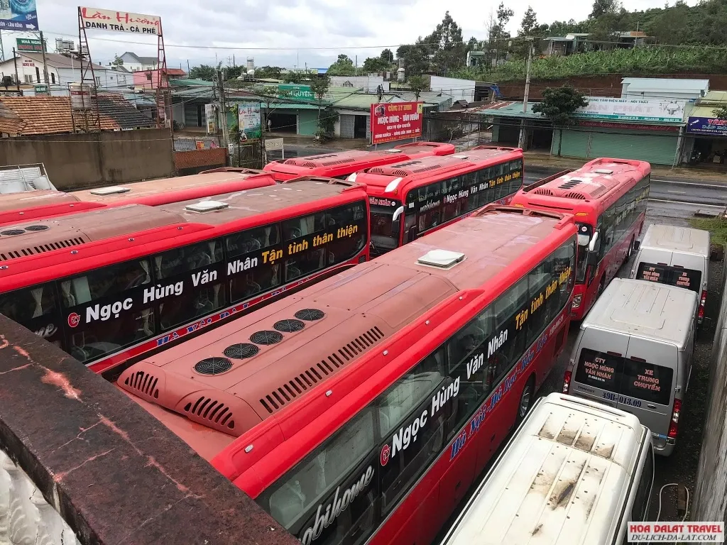 Nhà xe Ngọc Hùng Văn Nhân