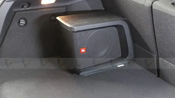 Người dùng hoàn toàn có thể tự thực hiện cách lắp loa sub ô tô nếu có đủ kiến thức kỹ thuật cơ bản