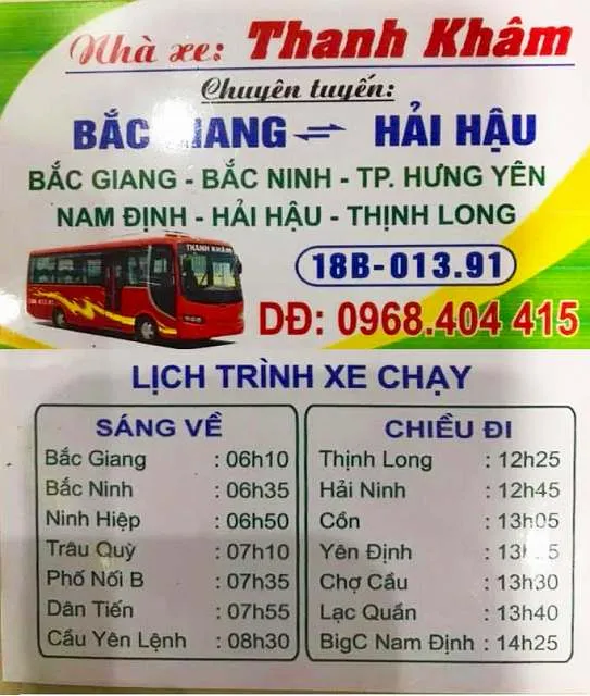 Xe khách Thanh Khâm màu xanh trắng nổi bật trên tuyến Bắc Giang Nam Định