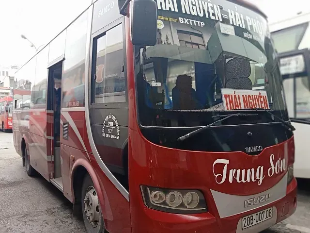 Nhà xe Trung Sơn với đội xe 29 chỗ hiện đại