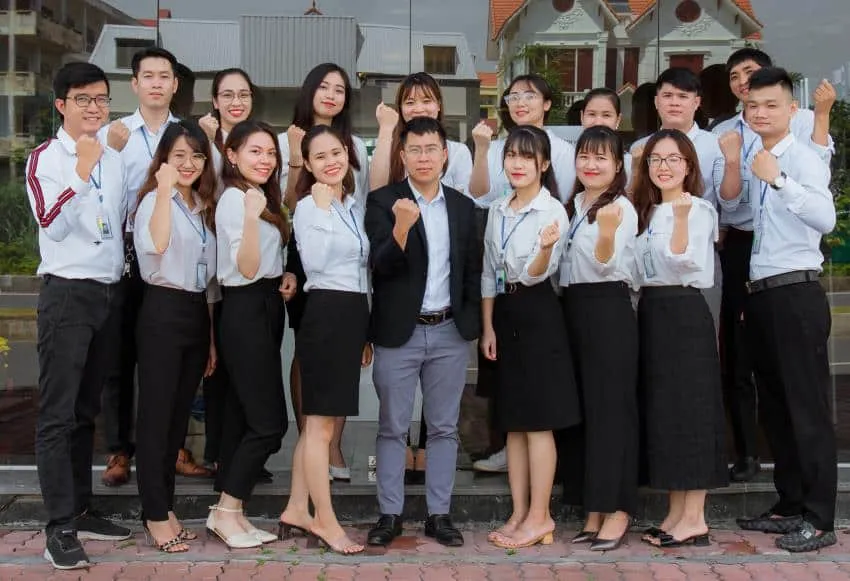 Đội ngũ chuyên gia thiết kế thi công xưởng gara ô tô chuyên nghiệp