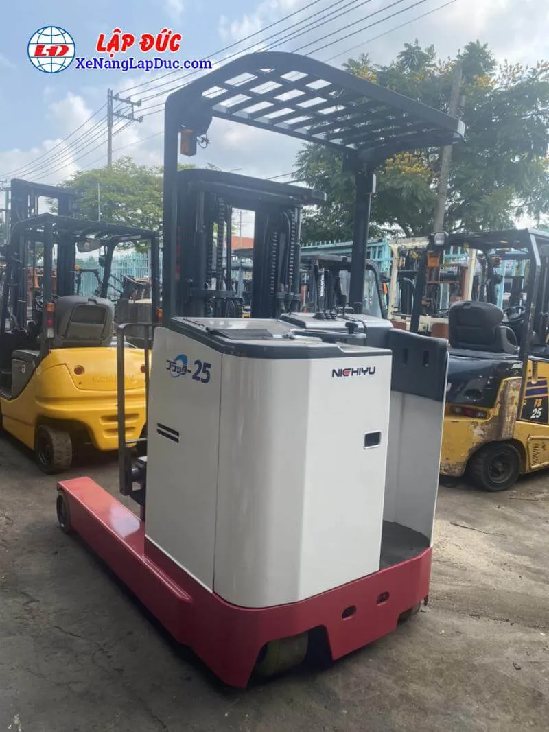 xe nÃ¢ng Ä‘iá»‡n Ä‘á»©ng lÃ¡i 2.5 táº¥n lÃ  kháº£ nÄƒng nÃ¢ng vÃ  di chuyá»ƒn hÃ ng hÃ³a trong khÃ´ng gian háº¹p vÃ  cÃ¡c kho hÃ ng cÃ³ kÃ­ch thÆ°á»›c nhá»