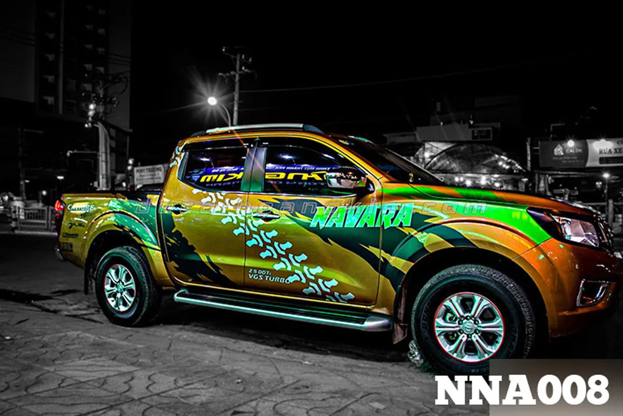 Thiết kế tem dán sườn xe bán tải Nissan Navara độc đáo