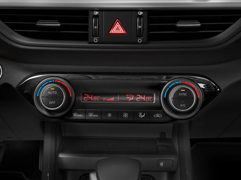 Hệ thống nút chỉnh điều hòa của K3