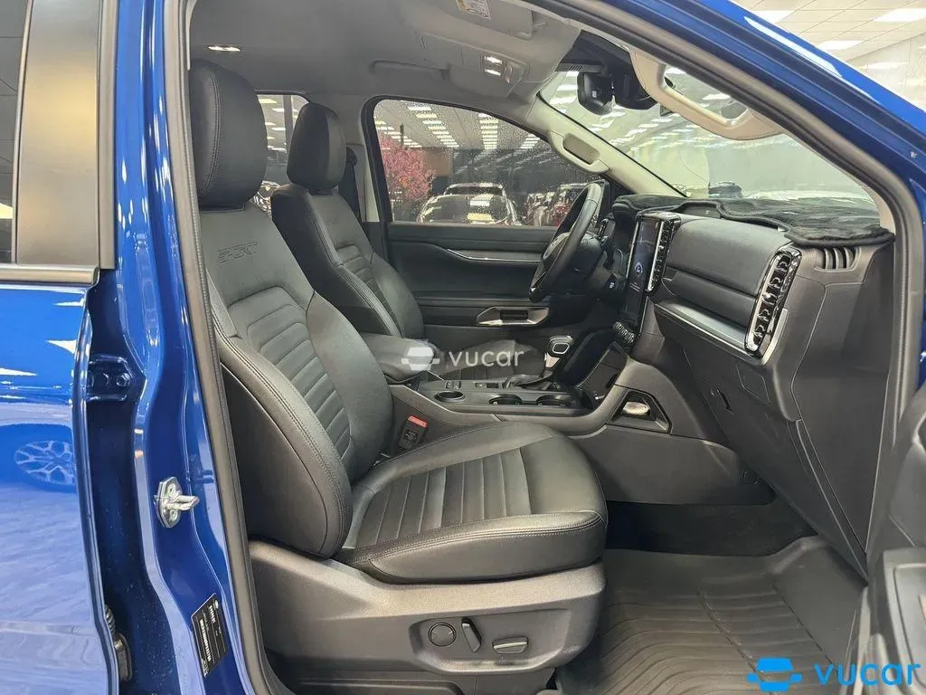 Nội thất của xe thu hút ngay từ cái nhìn đầu tiên với vẻ đẹp sang trọng và tiên tiến.