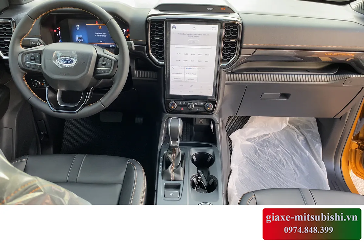 Nội thất xe bán tải Ford Ranger Wildtrak 2024