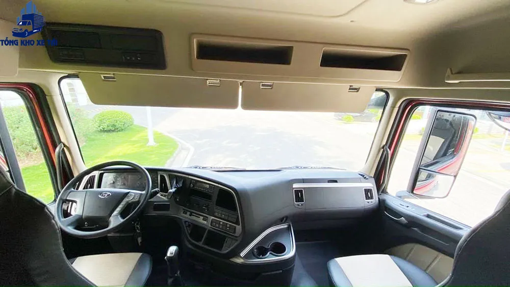 Khoang lái Hyundai Xcient GT tập trung vào tối ưu trải nghiệm người dùng