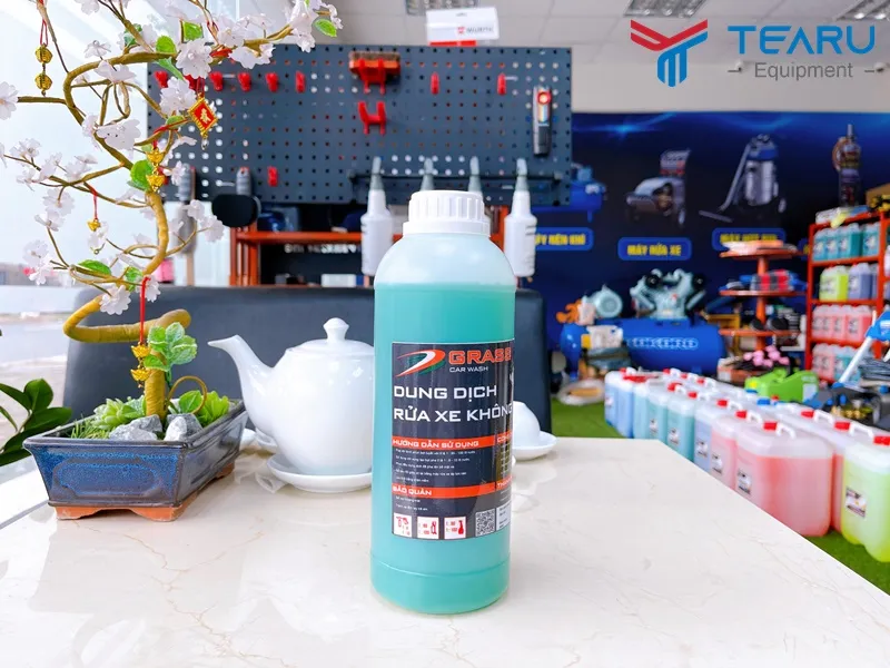 Dung dịch chuyên dùng rửa vỏ và khoang máy