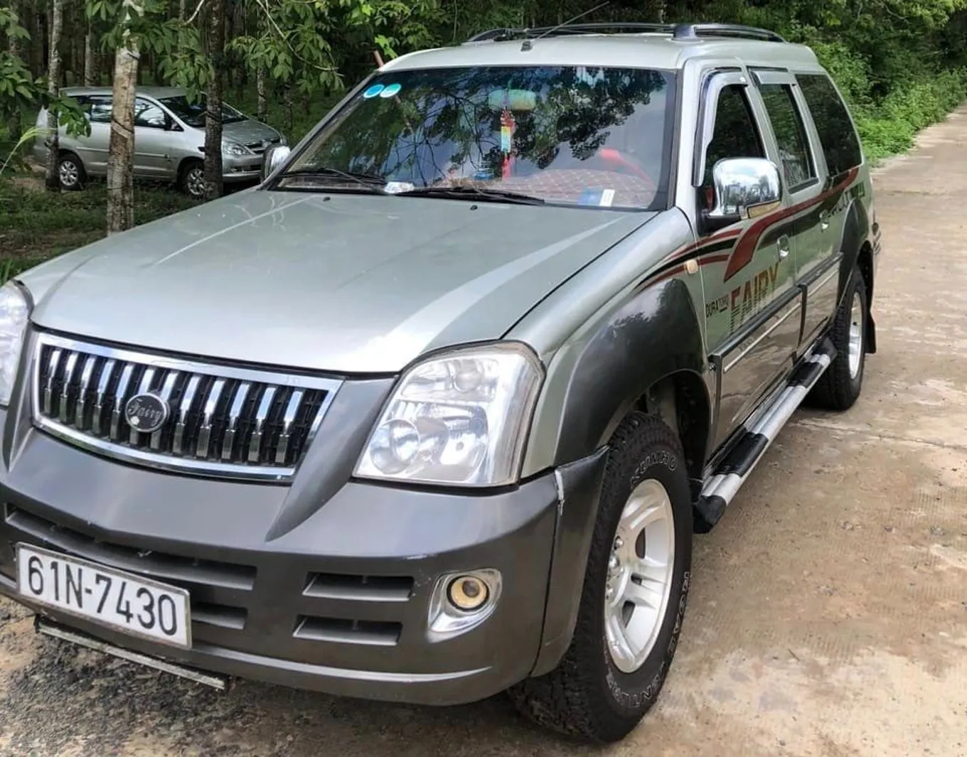 Xe bán tải Fairy 7 chỗ màu xám đen đời 2007