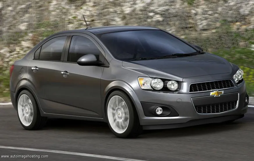 Chevrolet Aveo 2013, một lựa chọn ô tô 4 chỗ dưới 300 triệu