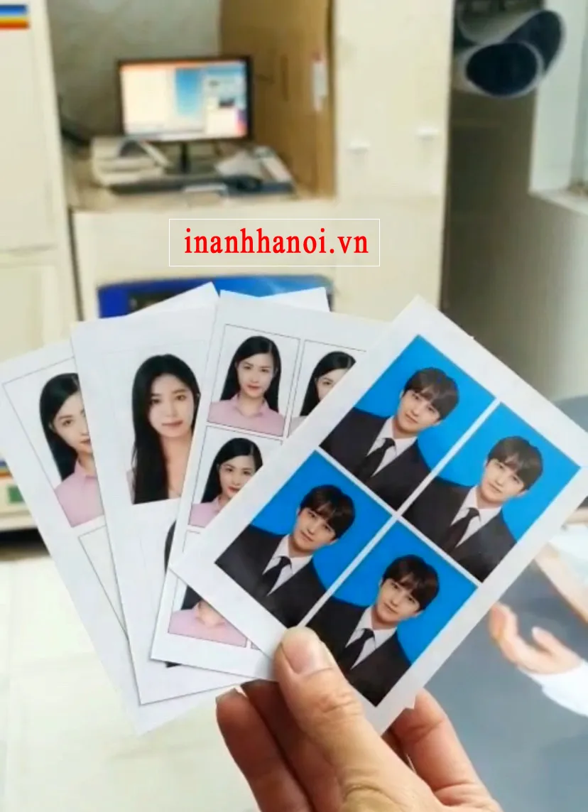 Hình ảnh một bức ảnh thẻ đạt tiêu chuẩn về ánh sáng, nền và trang phục