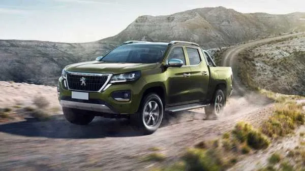 Mẫu xe Peugeot Landtrek 2020 màu đen nổi bật