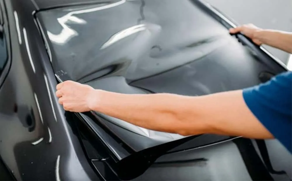 Phim cách nhiệt giúp ngăn cản ánh nhìn từ bên ngoài