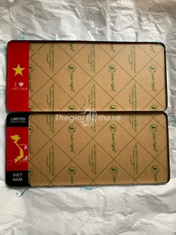 Khung biển số inox lắp hoàn chỉnh