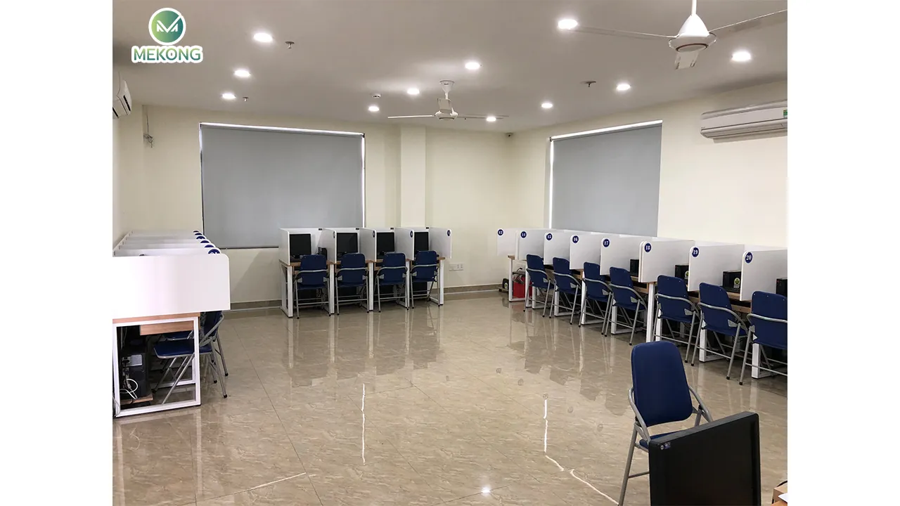 Phòng thi sát hạch lý thuyết trên máy tính