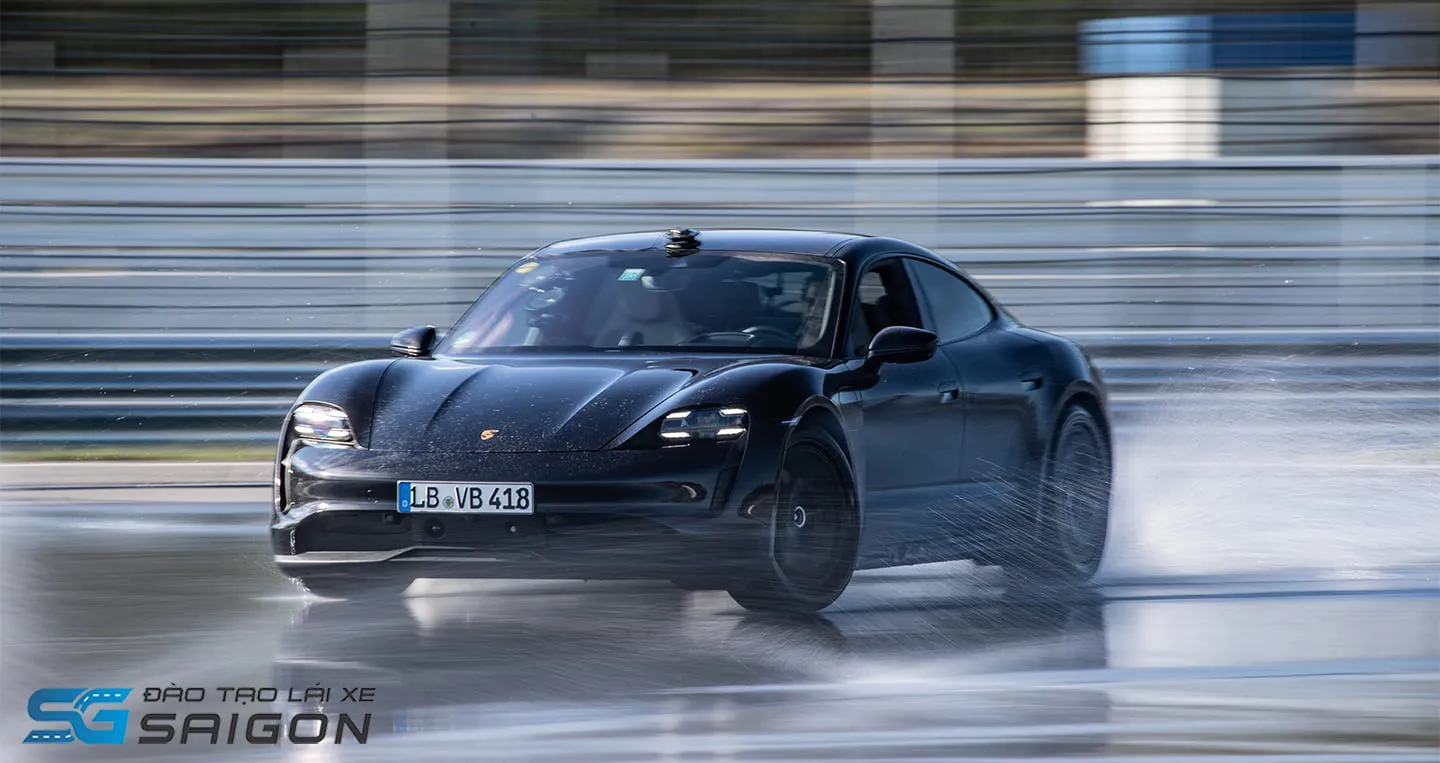 Cách Sử Dụng Thắng Tay (Phanh Tay) Xe Ô Tô Số Sàn