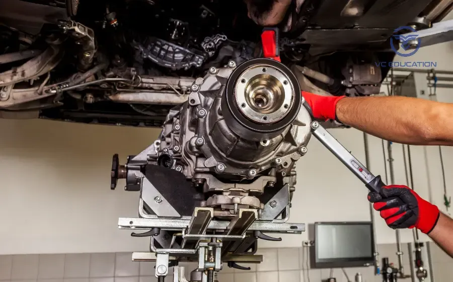 Các bước tháo lắp hộp số ô tô