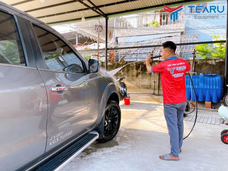 Xịt nước loại bỏ dung dịch tẩy rửa