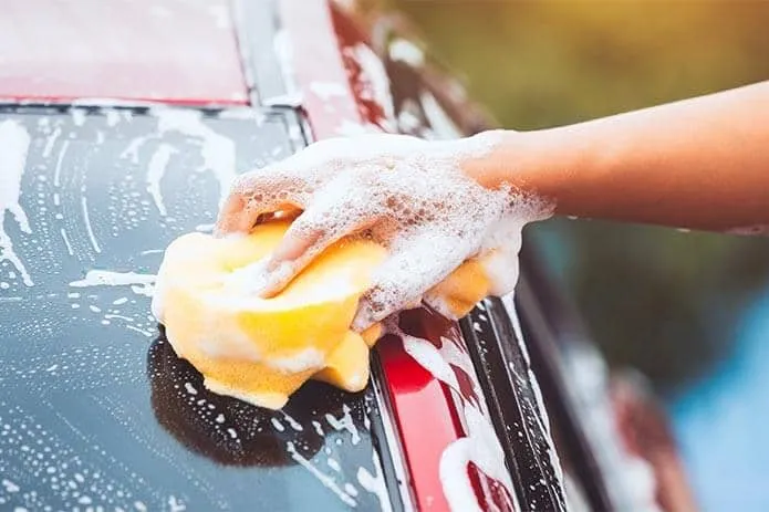 Quy trình rửa xe ô tô trước khi thực hiện đánh bóng chuyên sâu