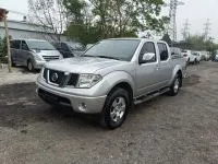 Cận cảnh xe Nissan Navara 2012 màu bạc nhập Thái Lan