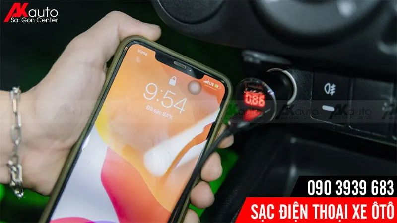 sạc điện thoại ô tô nhanh