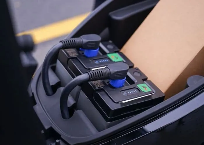 Tổng quan về các loại sạc xe máy điện