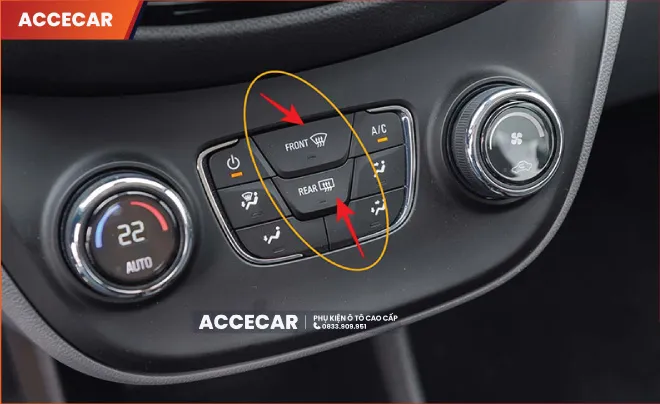 Sử dụng chế độ sấy kính ô tô khi trời mưa để tăng tầm nhìn