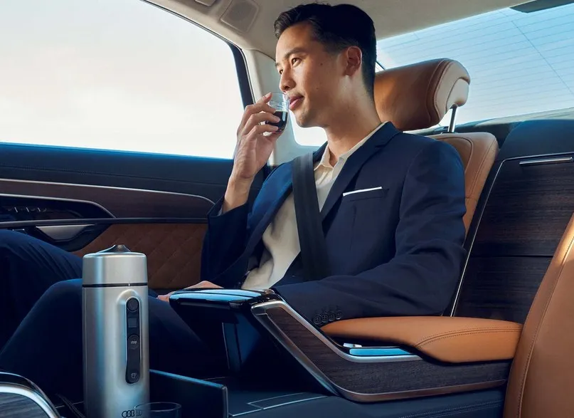 Bảng điều khiển hàng ghế sau trên Audi A8