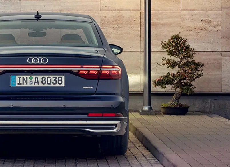 Cận cảnh đèn pha Matrix LED của Audi A8