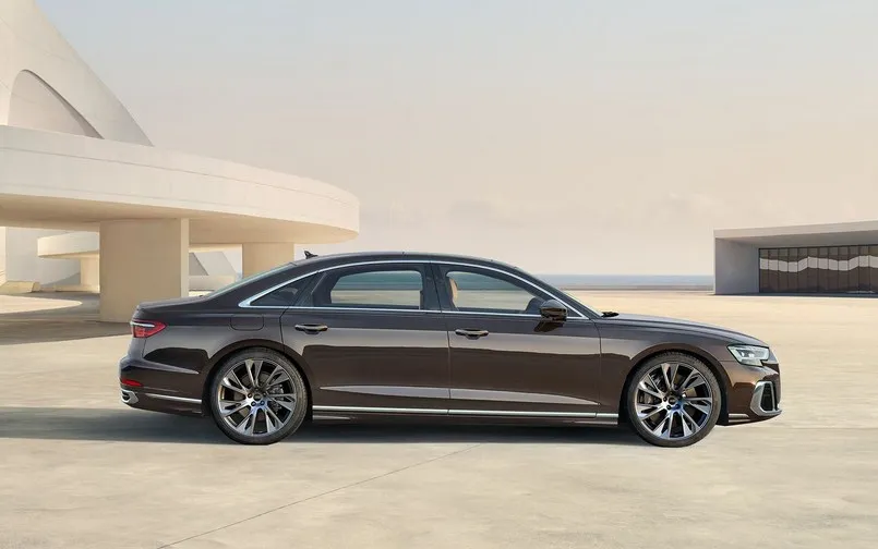 Cận cảnh động cơ V6 của Audi A8