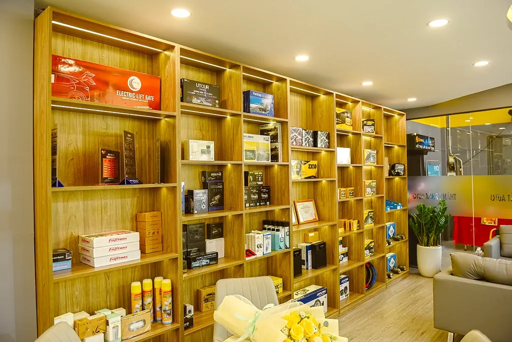 Dán cách âm chống ồn cho khu vực cửa xe