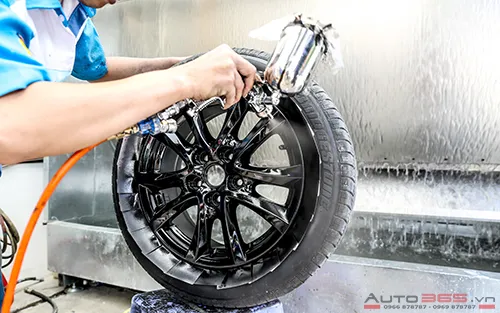 Lớp sơn mâm có độ bóng đẹp và bền màu