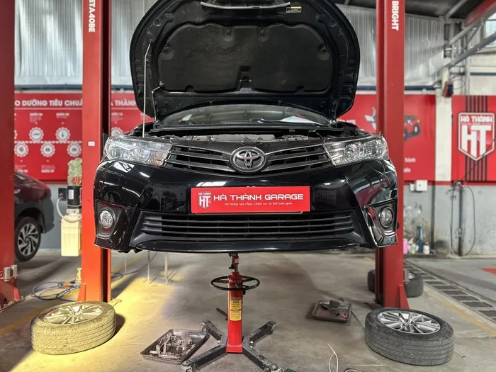 Hình ảnh bảo dưỡng xe Toyota Altis, thuộc dòng xe Sedan