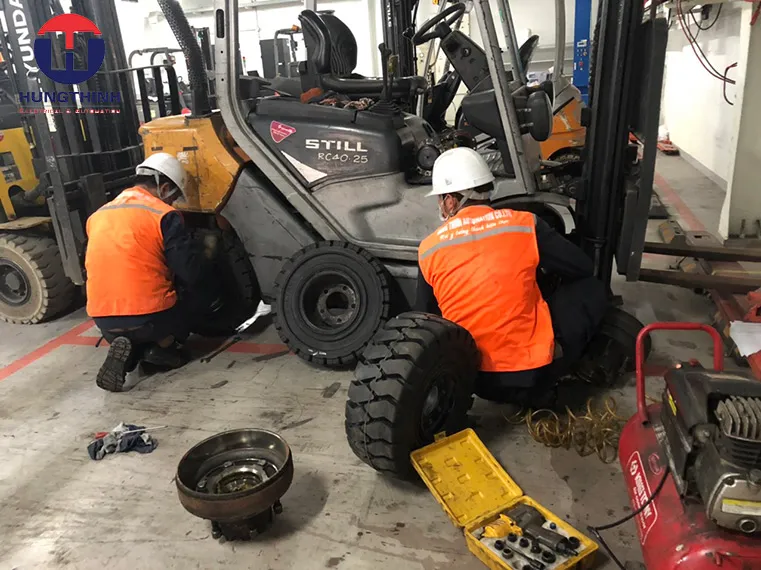 Sửa chữa xe nâng điện tận nơi
