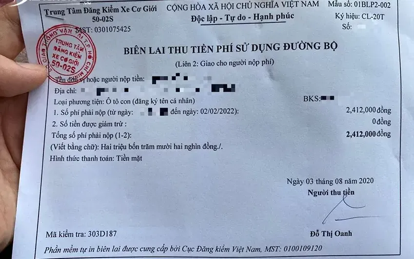 Tất cả xe ô tô đã đăng ký đều phải nộp phí đường bộ