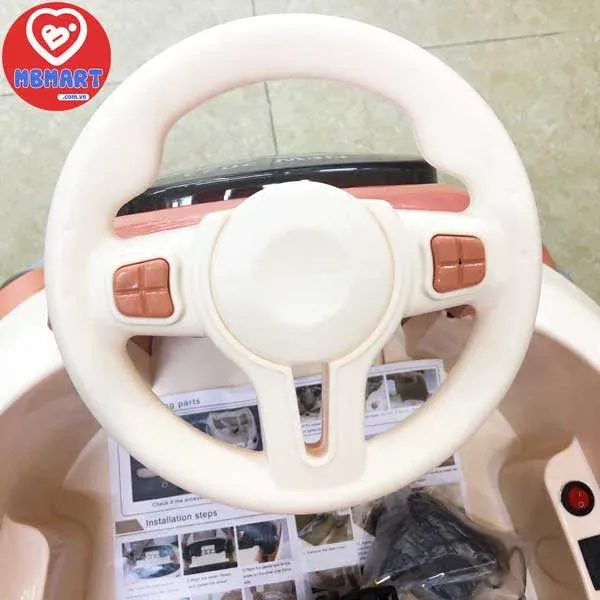 Tay lái của xe điện đụng giá rẻ C30