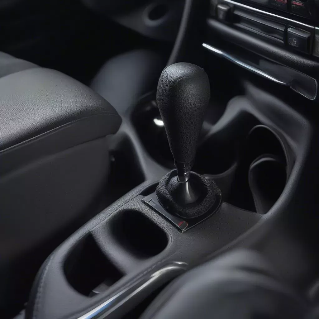 Kiểm tra chốt và cơ chế giữ tay nắm cần số tự động