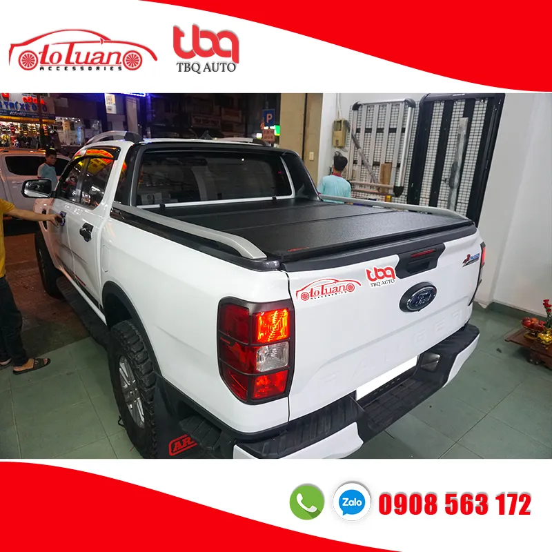 Nắp thùng gấp 3 tấm Ford Ranger Wildtrak 2023
