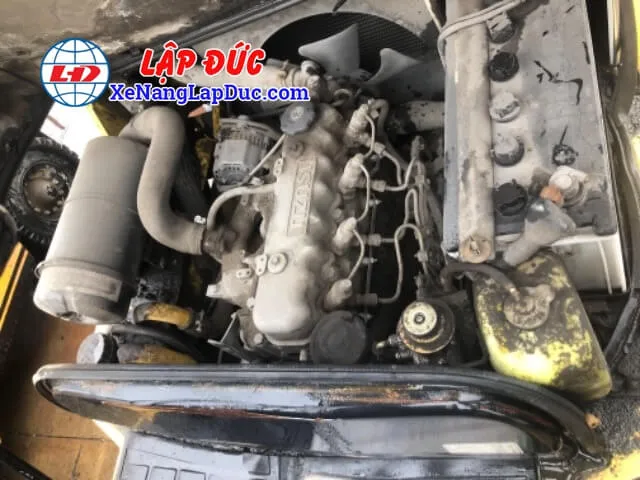 Xe nÃ¢ng dáº§u 2.5 táº¥n TCM Ä‘Æ°á»£c trang bá»‹ Ä‘á»™ng cÆ¡ máº¡nh máº½, váº­n hÃ nh Ãªm Ã¡i vÃ  dá»… dÃ ng Ä‘iá»u khiá»ƒn, giÃºp tÄƒng nÄƒng suáº¥t lÃ m viá»‡c.