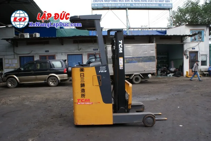 Xe NÃ¢ng Äiá»‡n Äá»©ng lÃ¡i TCM FR15-7, sá»©c nÃ¢ng 1.5 táº¥n hÃ ng bÃ£i Nháº­t