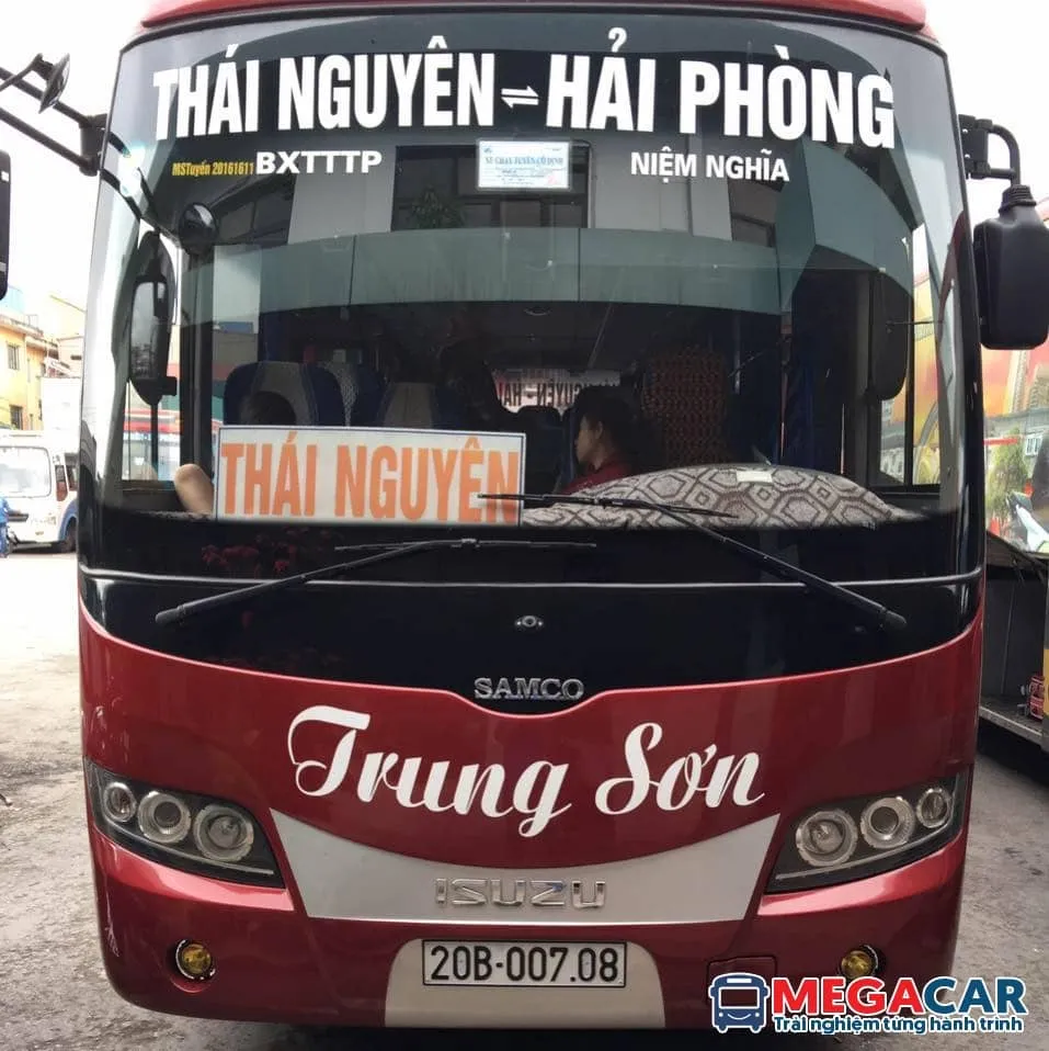 Xe khách chạy tuyến Hải Phòng đi Thái Nguyên hiện đại
