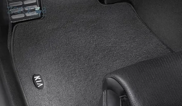 Trang bị thảm lót sàn và lót cốp cho xe ô tô mới cần làm gì để bảo vệ nội thất