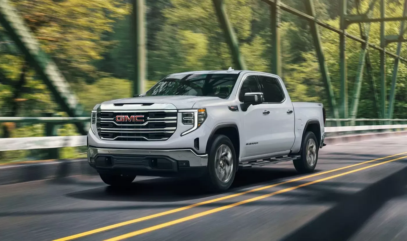 Thân xe GMC Sierra 1500 sang trọng