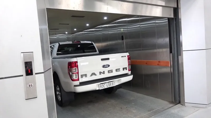 Thang máy tải ô tô Fuji với thiết kế hiện đại