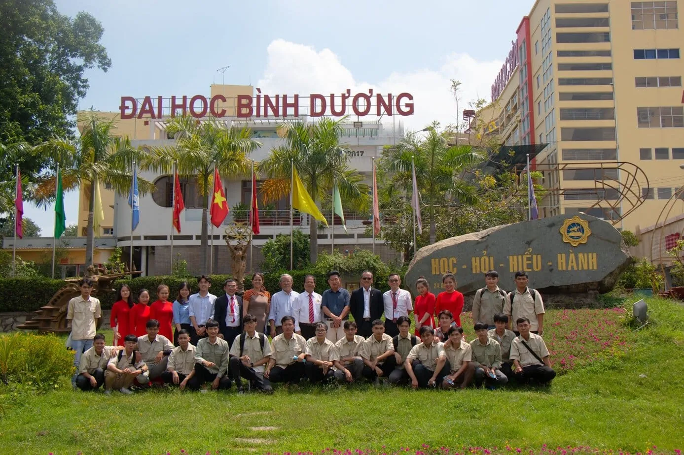 Thanh Phong Auto ký kết MOU với Đại Học Bình Dương